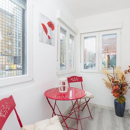 Apartamento Casa De Campo - Alojamiento De Temporada Madrid Exteriör bild